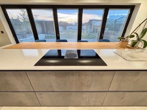 Kitchen- click for photo gallery